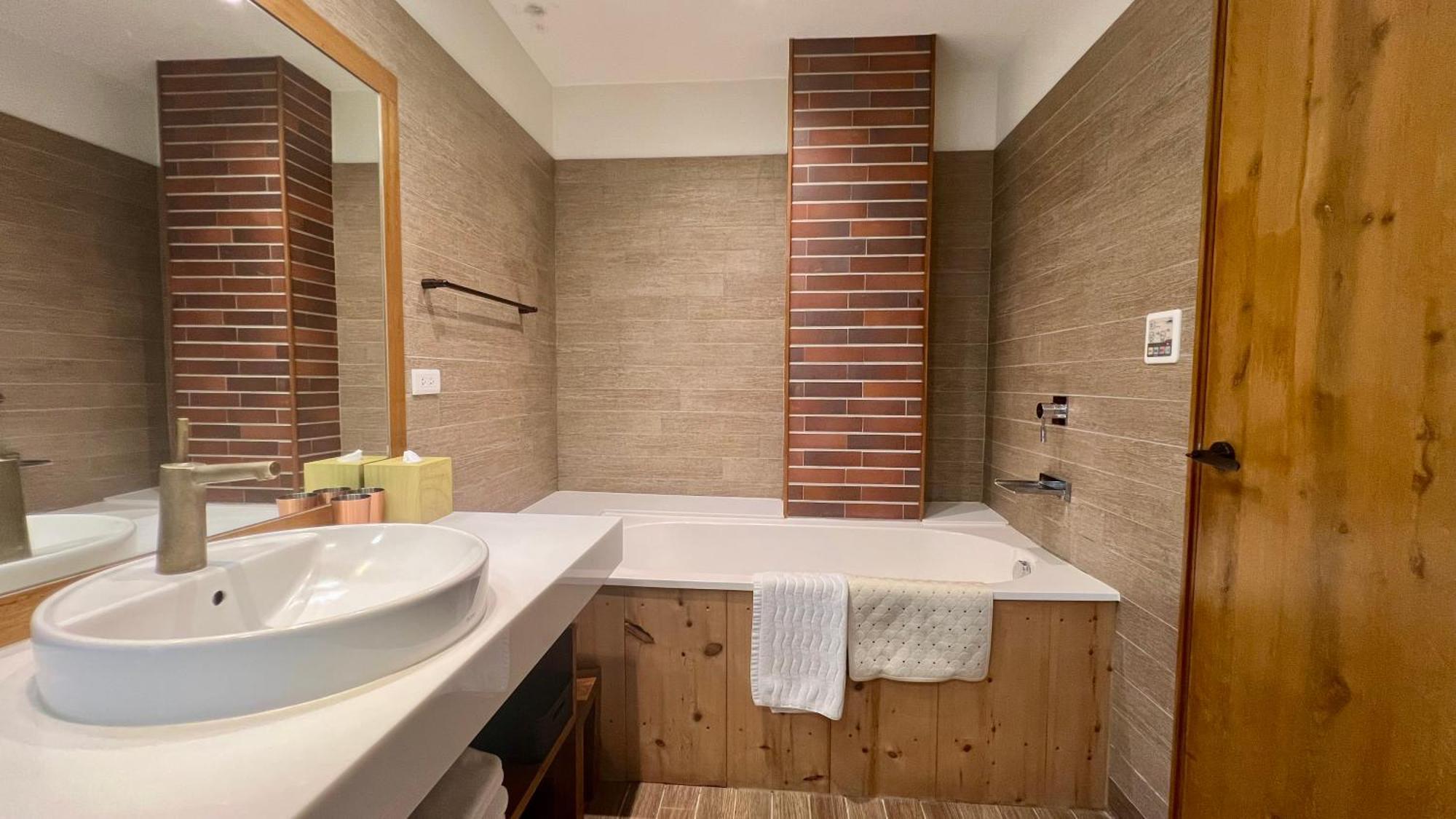畫日風尚會館sinasera Resort Changbin Extérieur photo